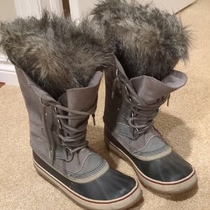 Women's Joan of Arctic Gray Fur-Lined Winter Boots